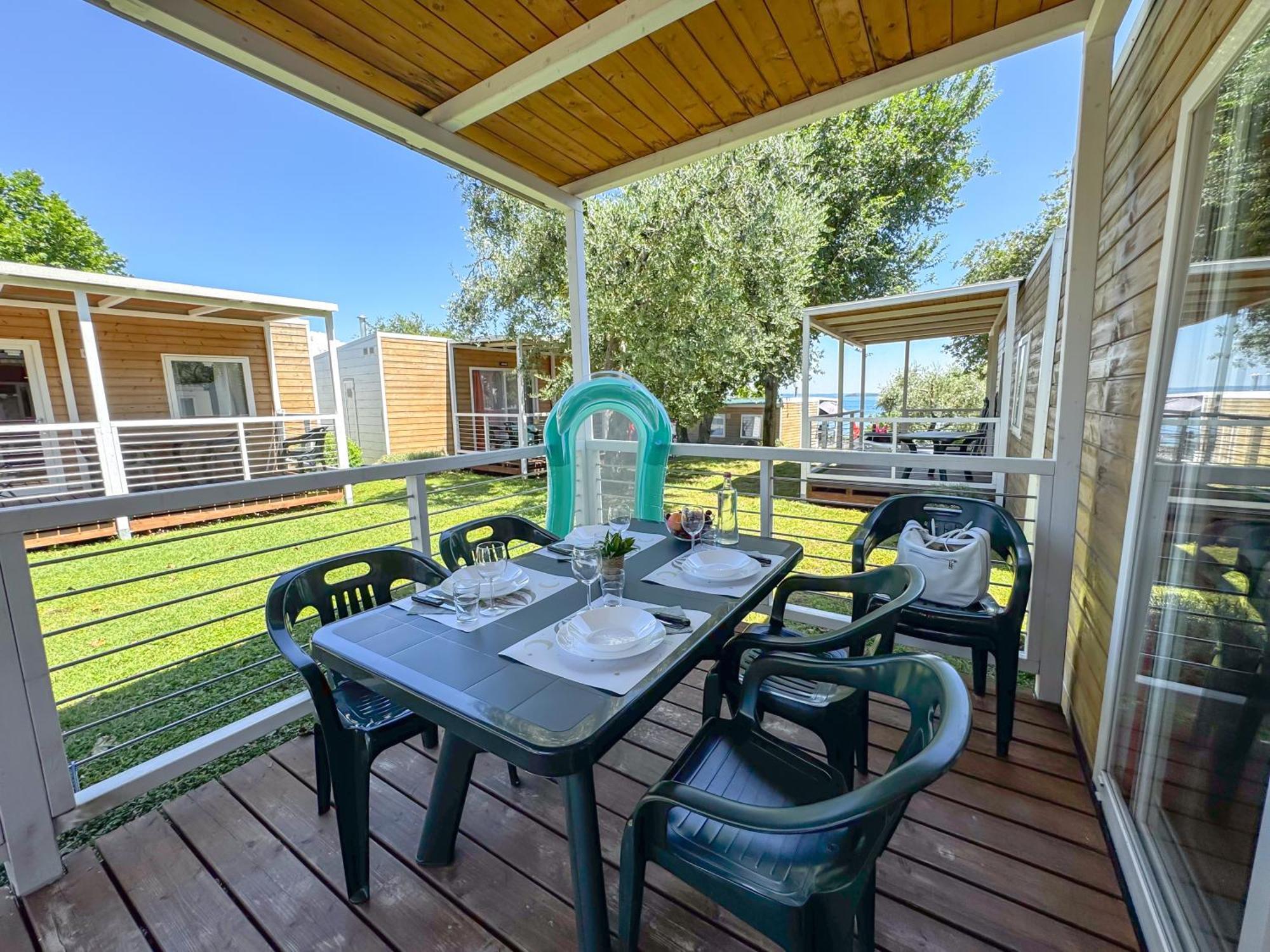 Sereno Camping Holiday Moniga del Garda Zewnętrze zdjęcie