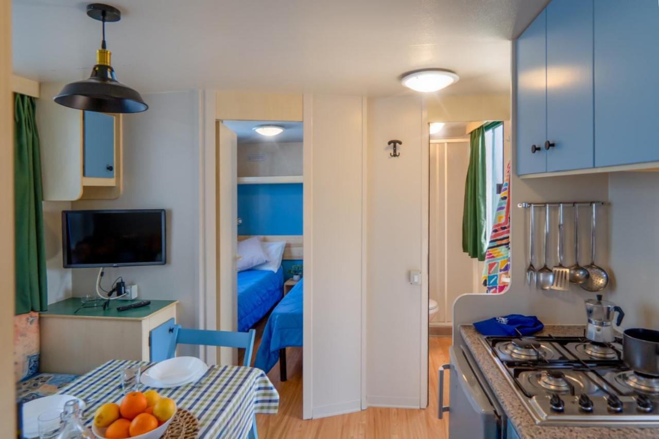 Sereno Camping Holiday Moniga del Garda Zewnętrze zdjęcie